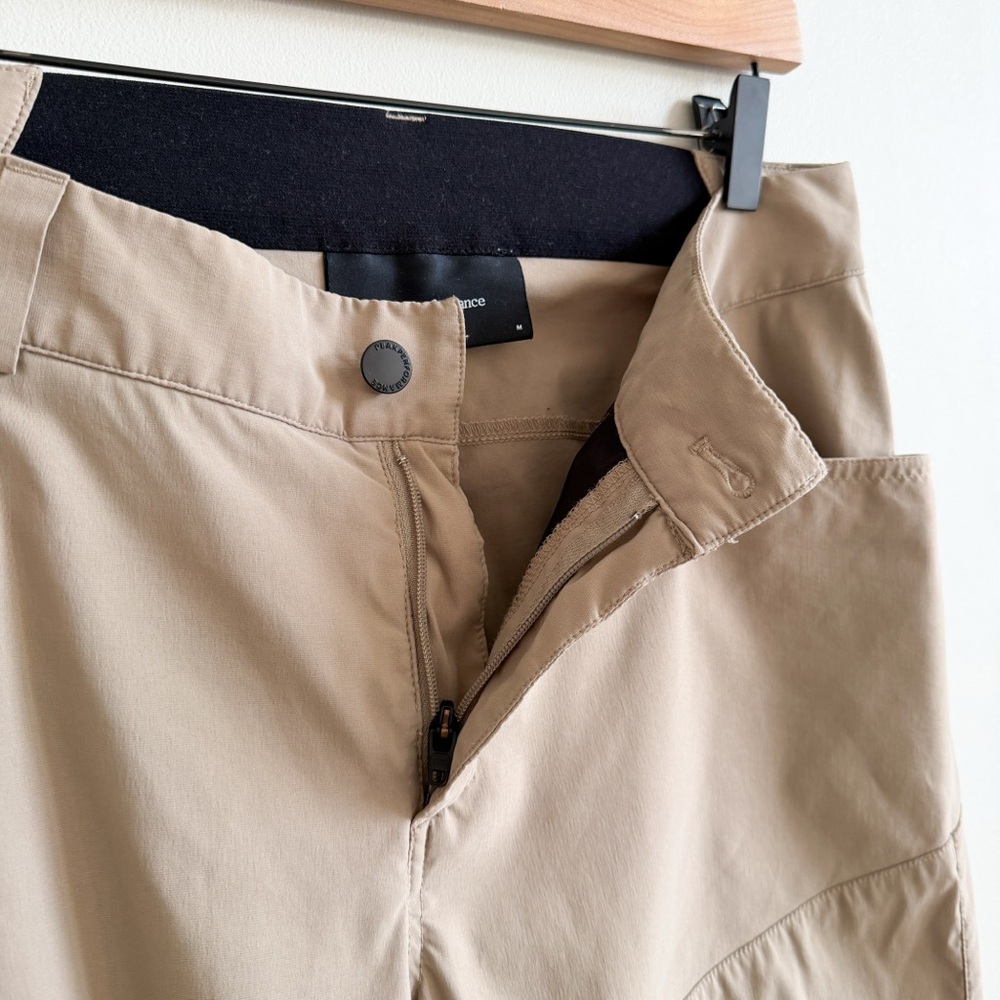 PEAK PERFORMANCE • Iconiq Outdoor Pants in Beige - Picture 4 of 15